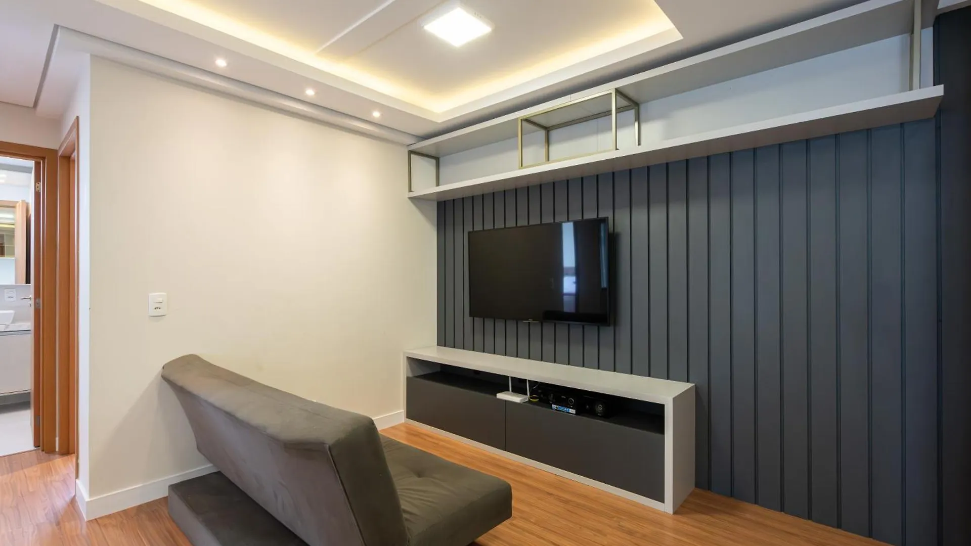 Apto Completo Com Vista Mar Pe Na Areia Em Barra Velha Em Condominio Resort Com Spa, Piscina, Quadra De Futebol, Sala De Jogos, Brinquedoteca, Complexo Com Diversos Comercios